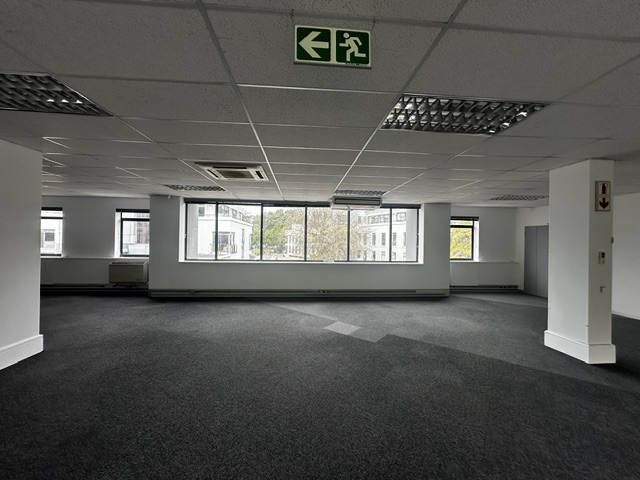 To Let Commercial Property for Rent in Newlands Western Cape